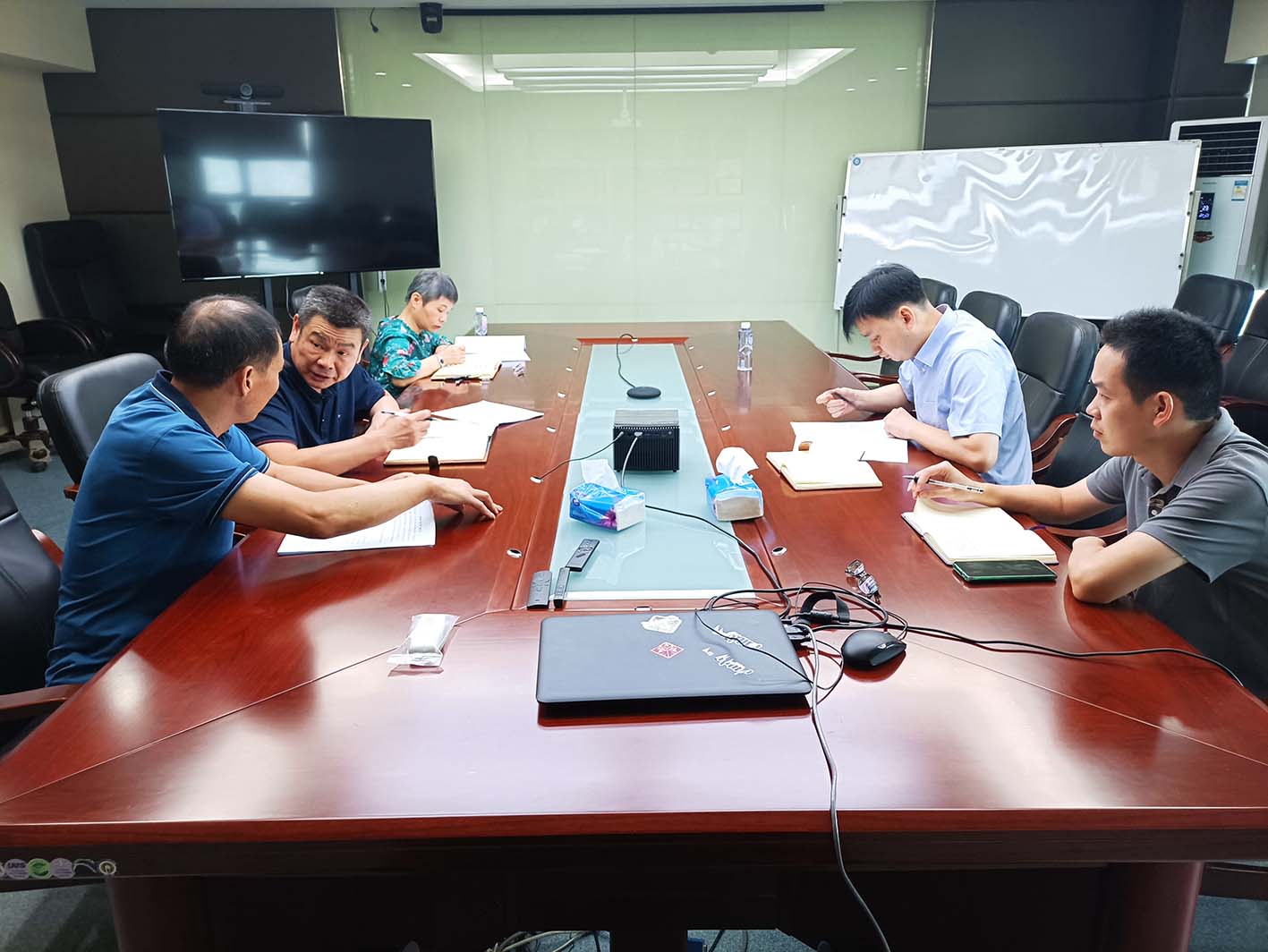机关内审总结会议小.jpg