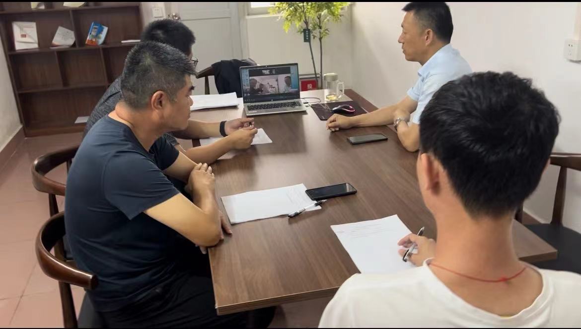 开平市三埠港区搬迁项目总监对新进场人员进行岗前考试(1).jpg